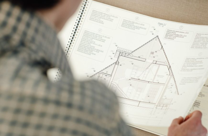 How to Build a House: A Complete Guide to Planning, Construction, and Finishing